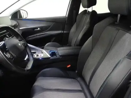 Photo 6 Peugeot 3008  HYBRID 225ch Allure Pack e-EAT8