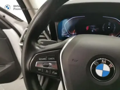 Photo 12 BMW Serie 3 Série 3 318dA MH 150ch Business Design