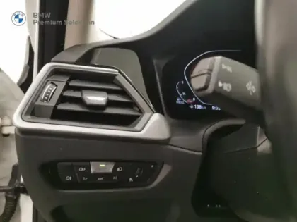 Photo 11 BMW Serie 3 Série 3 318dA MH 150ch Business Design