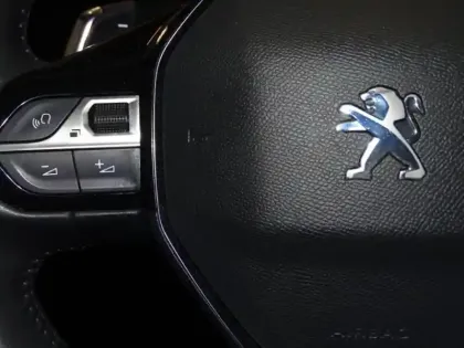 Photo 13 Peugeot 2008  1.2 PureTech 130ch S&S Style EAT8