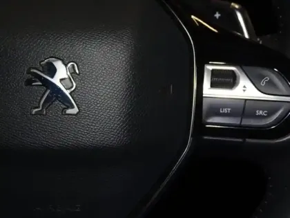 Photo 14 Peugeot 2008  1.2 PureTech 130ch S&S Style EAT8