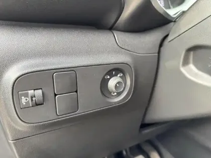 Photo 12 Citroën C3  1.2 PureTech 110ch S&S Shine 120-123g