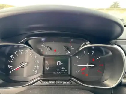 Photo 13 Citroën C3  1.2 PureTech 110ch S&S Shine 120-123g