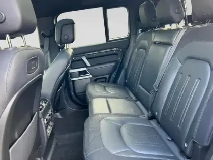Photo 10 Land rover Defender  110 2.0 P400e X-Dynamic HSE Tpano Sieges cuir
