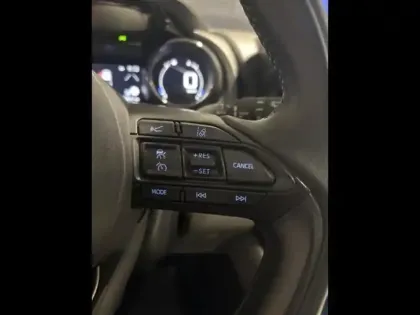 Photo 6 Toyota Yaris  116h Iconic 5p MY22