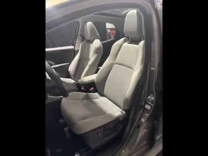 Photo 14 Toyota Yaris  116h Iconic 5p MY22