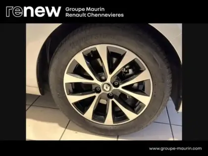 Photo 10 Renault Clio  1.6 E-Tech hybride 145ch Techno