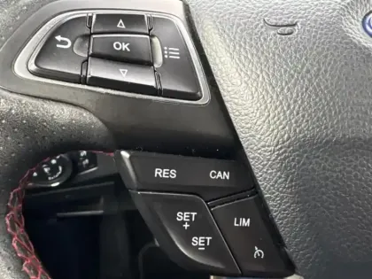 Photo 14 Ford Ecosport  1.0 EcoBoost 140 ch ST-Line Euro6.2