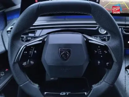 Photo 26 Peugeot 5008  Hybrid 136ch GT e-DCS6 GPS Carplay