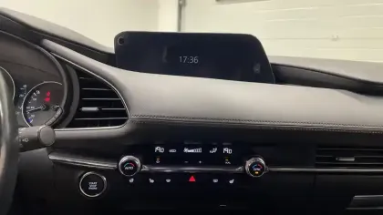 Photo 12 Mazda Mazda3  5 portes 2.0L SKYACTIV-X M Hybrid 180 ch BVA6