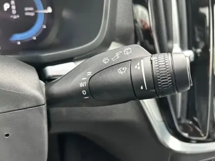 Photo 12 Volvo V60  T6 AWD Recharge 253 ch + 145 ch Geartronic 8