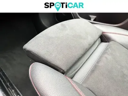 Photo 41 Mercedes Classe A  35 Mercedes-AMG 7G-DCT Speedshift AMG 4Matic