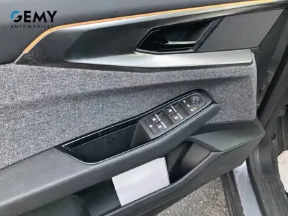 Photo 13 Renault Espace  E-Tech full hybrid 200 GSR2