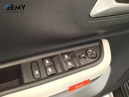 Photo 14 Citroën C3 Aircross  Hybride 145 e-DCS6