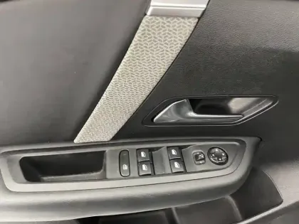 Photo 31 Citroën C4  PureTech 130 S&S EAT8