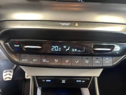 Photo 69 Hyundai Bayon  1.0 T-GDi 100 Hybrid 48V