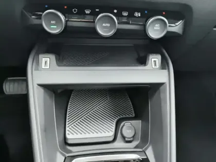 Photo 19 Citroën C4  PureTech 130 S&S EAT8