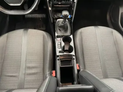 Photo 24 Peugeot 208  PureTech 100 S&S BVM6