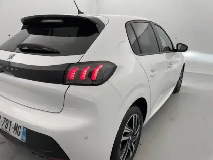 Photo 30 Peugeot 208  PureTech 100 S&S BVM6