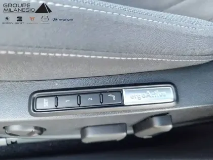 Photo 26 Volkswagen Golf  2.0 TDI SCR 150 DSG7