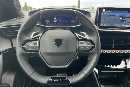 Photo 71 Peugeot 2008  Hybrid 136 e-DCS6