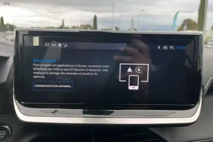 Photo 77 Peugeot 2008  Hybrid 136 e-DCS6