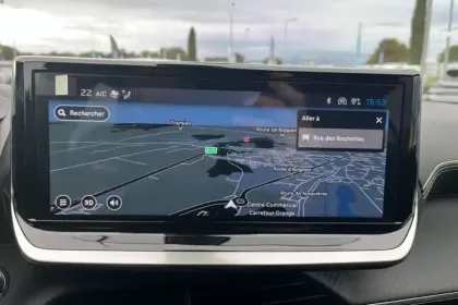 Photo 17 Peugeot 2008  Hybrid 136 e-DCS6