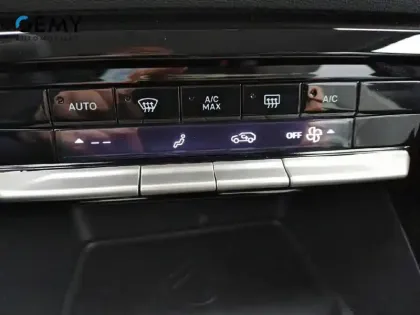 Photo 15 Citroën C3  Hybride 110 ch e-DCS6