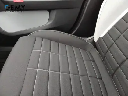 Photo 20 Citroën C3  Hybride 110 ch e-DCS6