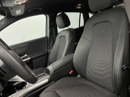 Photo 46 Mercedes GLA  200 d 8G-DCT