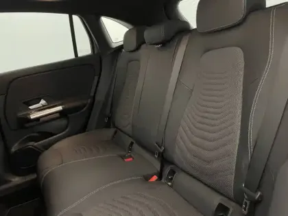 Photo 15 Mercedes GLA  200 d 8G-DCT