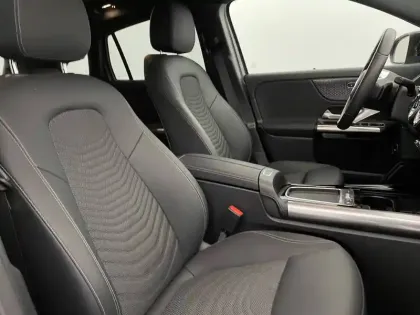 Photo 91 Mercedes GLA  200 d 8G-DCT