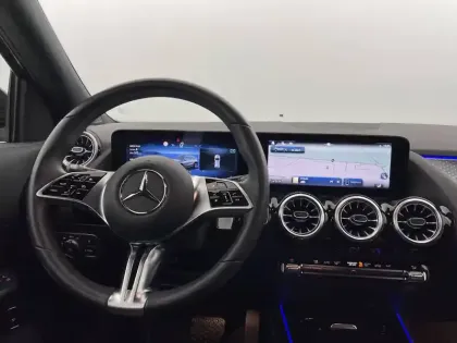 Photo 85 Mercedes GLA  200 d 8G-DCT