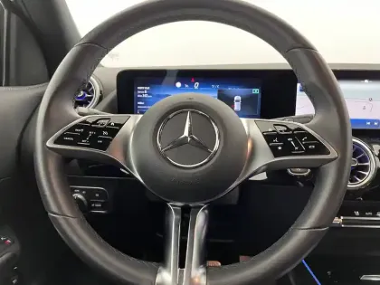 Photo 54 Mercedes GLA  200 d 8G-DCT