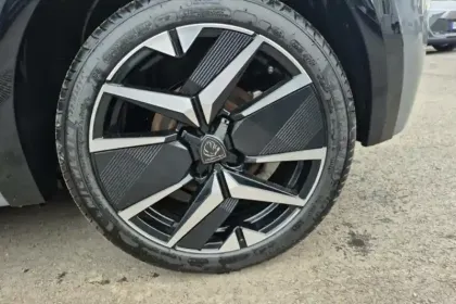 Photo 11 Peugeot 208  Electrique 50 kWh 136ch