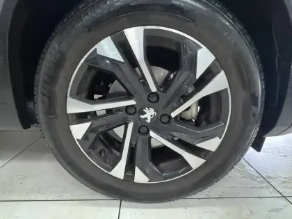 Photo 34 Peugeot 2008  PureTech 130 S&S EAT8