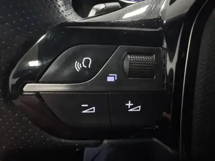 Photo 12 Peugeot 2008  PureTech 130 S&S EAT8