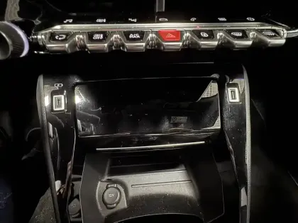 Photo 5 Peugeot 2008  PureTech 130 S&S EAT8