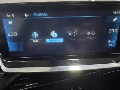 Photo 16 Peugeot 2008  PureTech 130 S&S EAT8