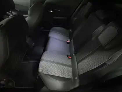 Photo 28 Peugeot 2008  PureTech 130 S&S EAT8