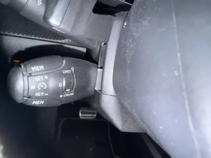 Photo 13 Peugeot 2008  PureTech 130 S&S EAT8