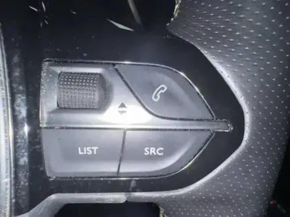 Photo 11 Peugeot 2008  PureTech 130 S&S EAT8