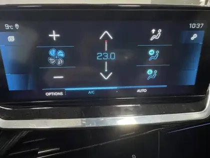 Photo 17 Peugeot 2008  PureTech 130 S&S EAT8