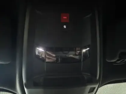 Photo 24 Peugeot 2008  PureTech 130 S&S EAT8