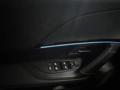 Photo 14 Peugeot 2008  PureTech 130 S&S EAT8