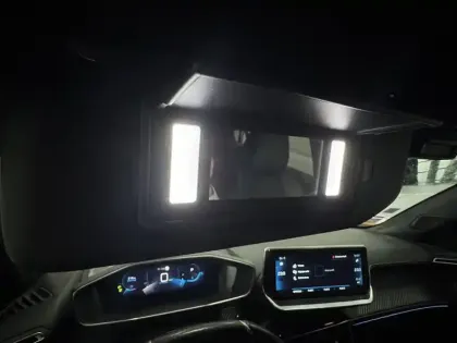 Photo 25 Peugeot 2008  PureTech 130 S&S EAT8