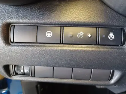 Photo 21 Nissan Juke  HYBRID 143