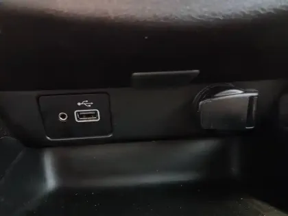 Photo 34 Nissan Juke  HYBRID 143