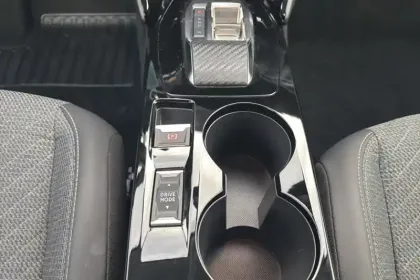 Photo 21 Peugeot 208  Hybrid 100 e-DCS6