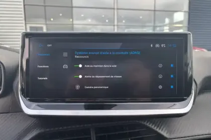 Photo 27 Peugeot 208  Hybrid 100 e-DCS6